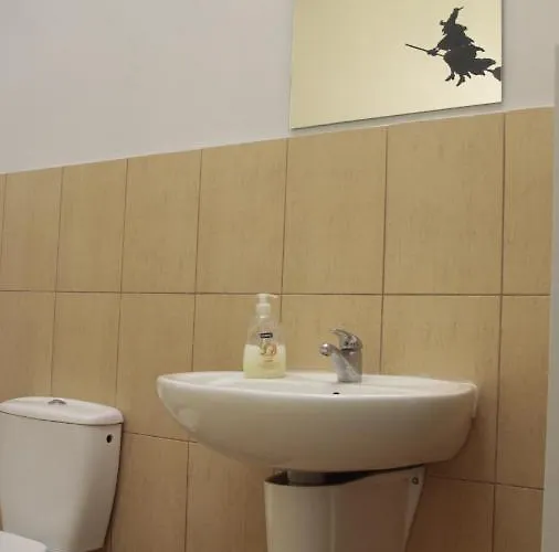 אכסניה Pit Stop